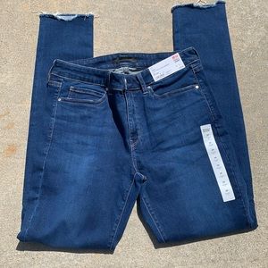 Uniqlo Ultra Stretch Jeans with frayed hem